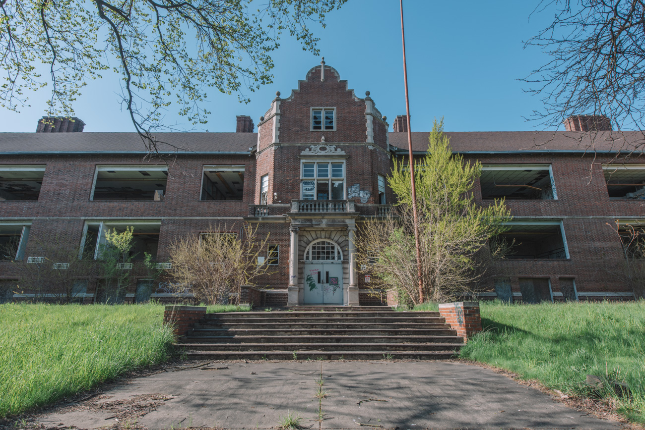 Emerson High School | Photo © 2020 David Bulit